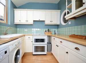 Kitchen- click for photo gallery